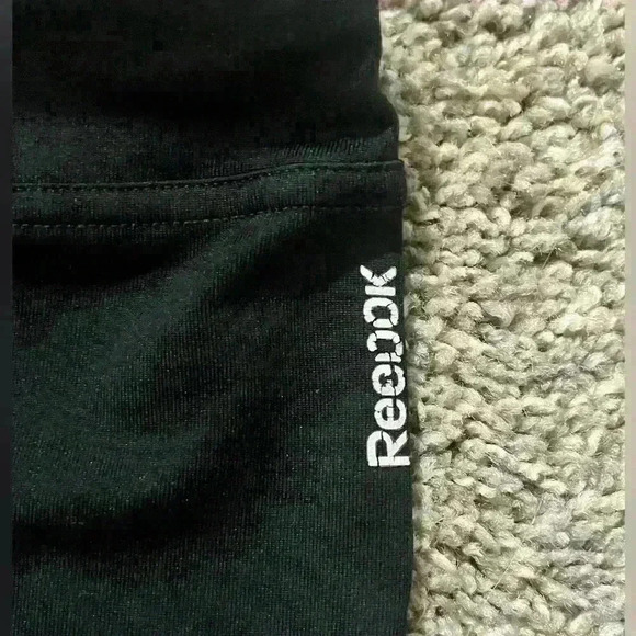 Reebok Girls Cropped Workout Leggings | Activewear | Size XL (16) - Picture 2 of 3